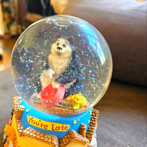 SAN FRANCISCO MUSIC CO, LIMITED EDITION- YOU'RE LATE! ANGUS & FRIENDS COLLECTION - Picture 7 of 9